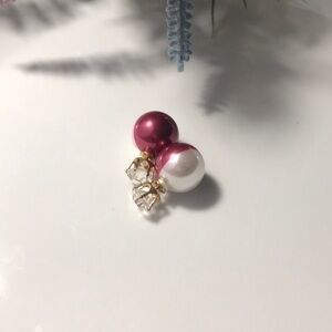 DOUBLE-SIDED STUD EARRINGS